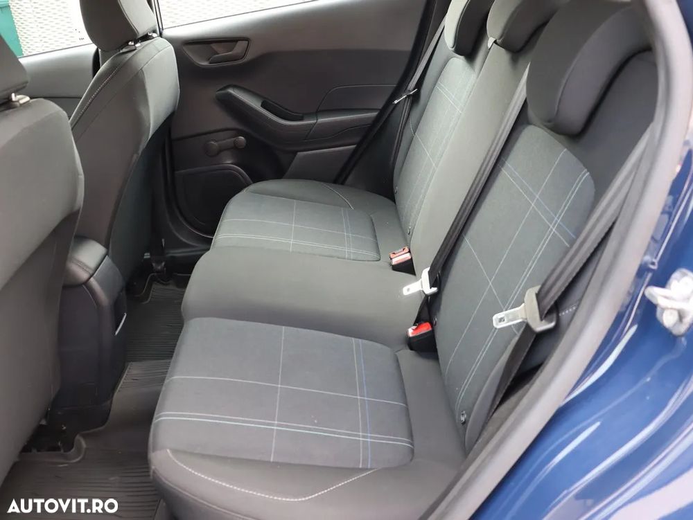 Ford Fiesta - 12