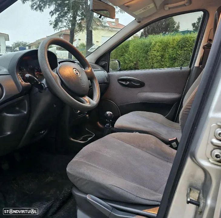 Fiat Punto - 8
