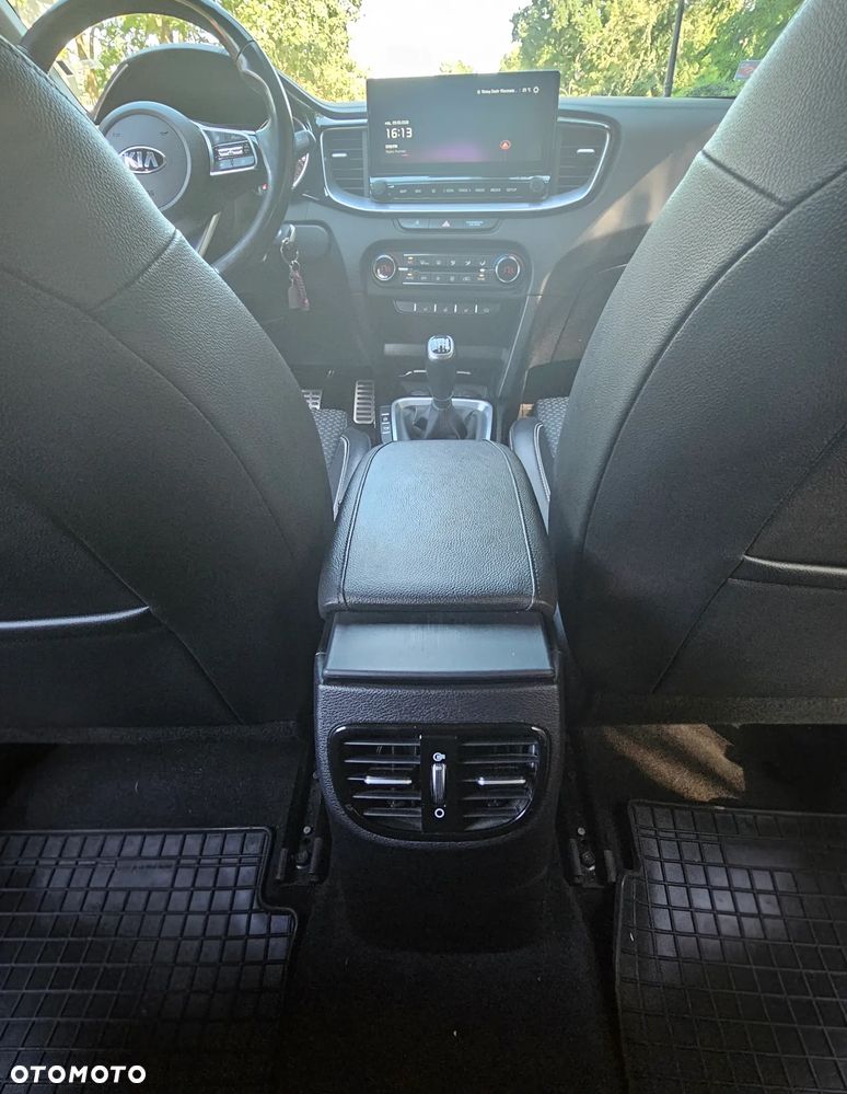 Kia Ceed - 18