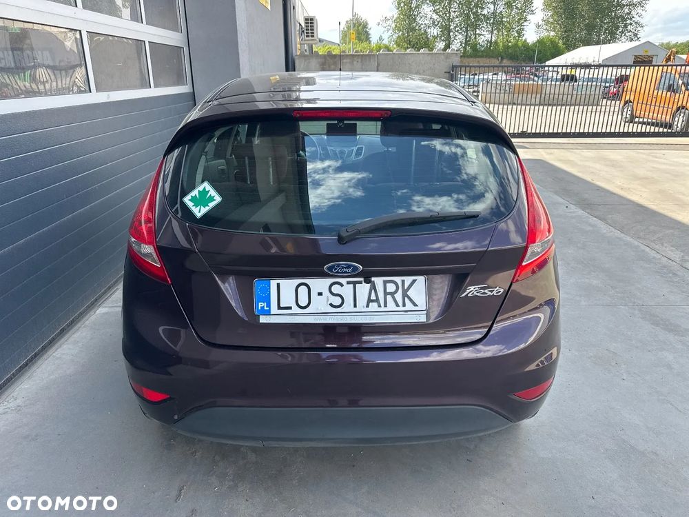 Ford Fiesta 1.25 Ambiente - 2