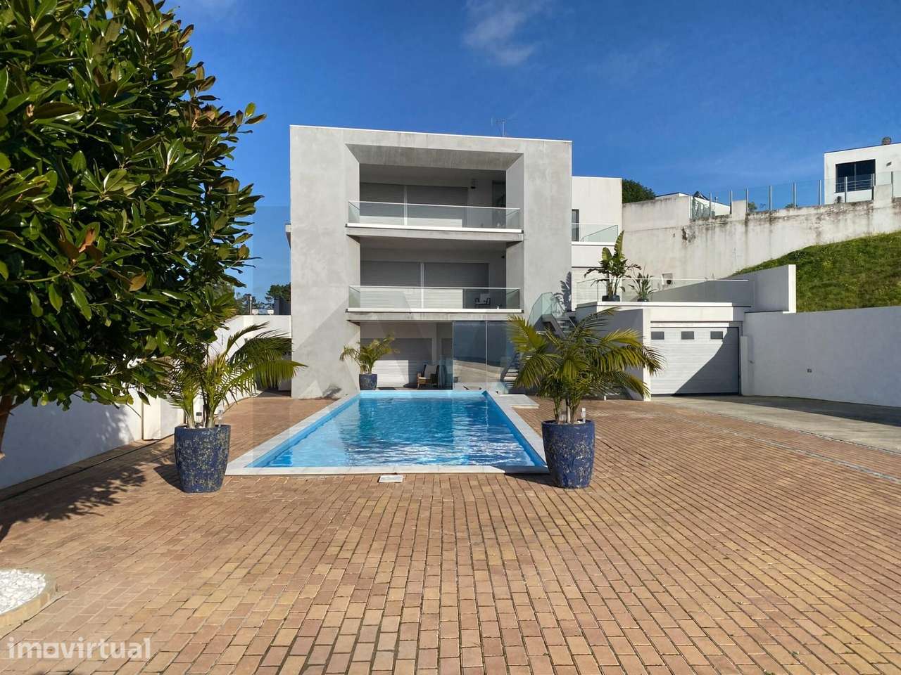 Moradia T5 de Arquitetura Moderna com Vista Mar, Sauna, Garagem e pisc - Grande imagem: 2/52