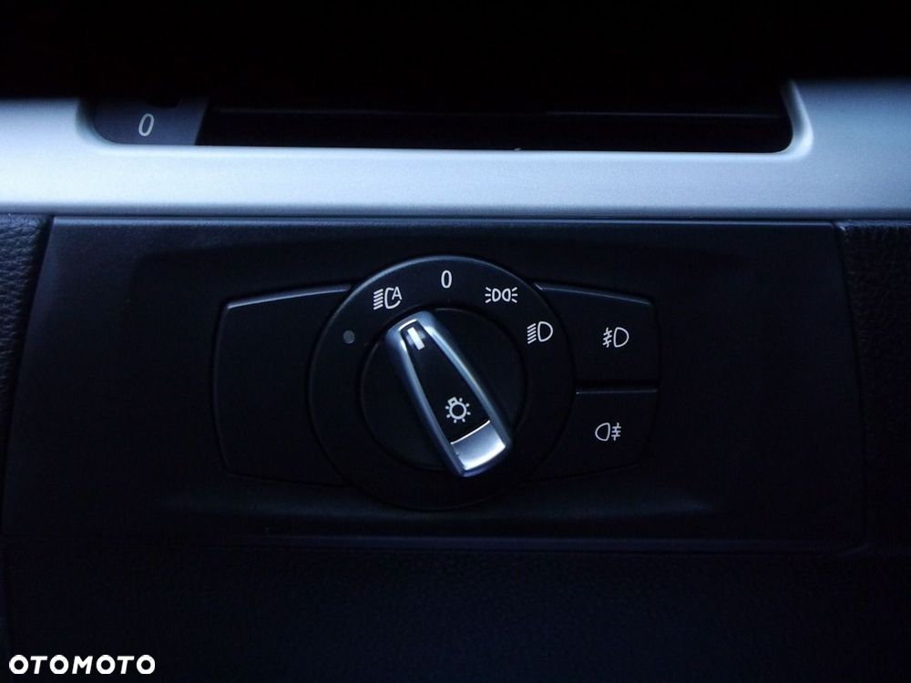 BMW Seria 3 318i Edition Sport - 35