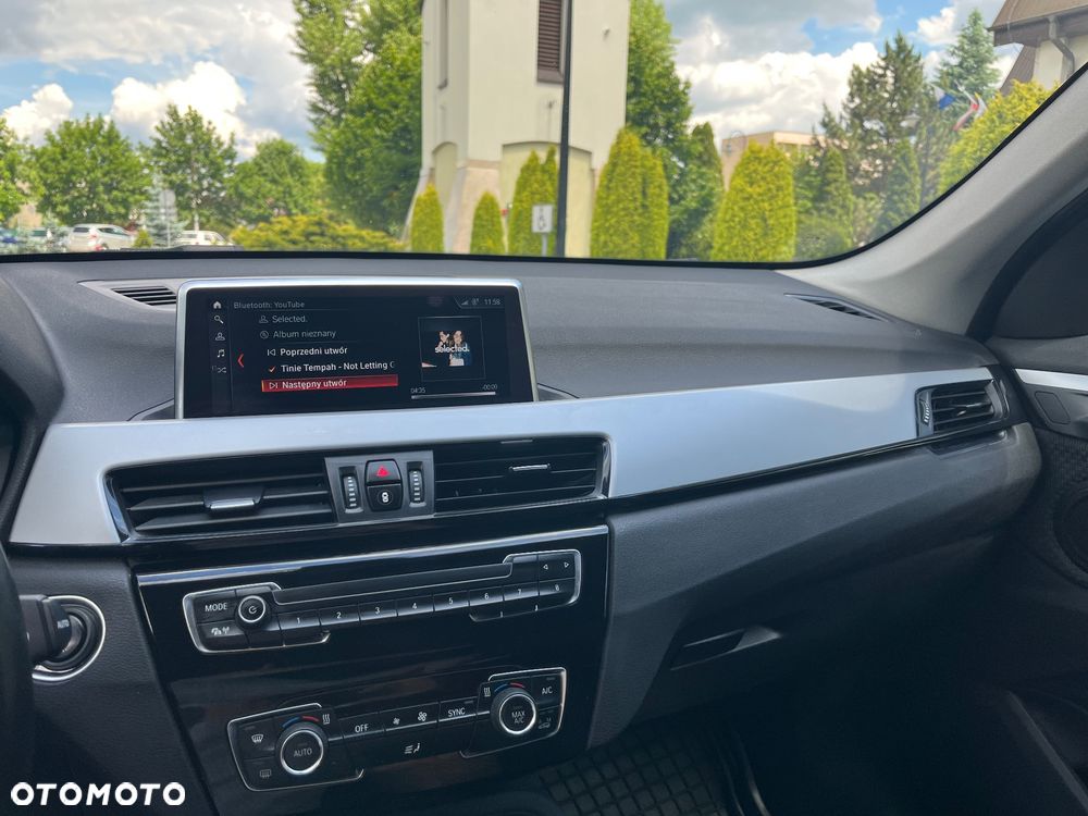 BMW X1 xDrive18d Business Edition - 11