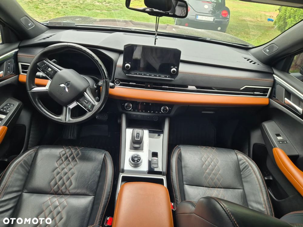 Mitsubishi Outlander - 17