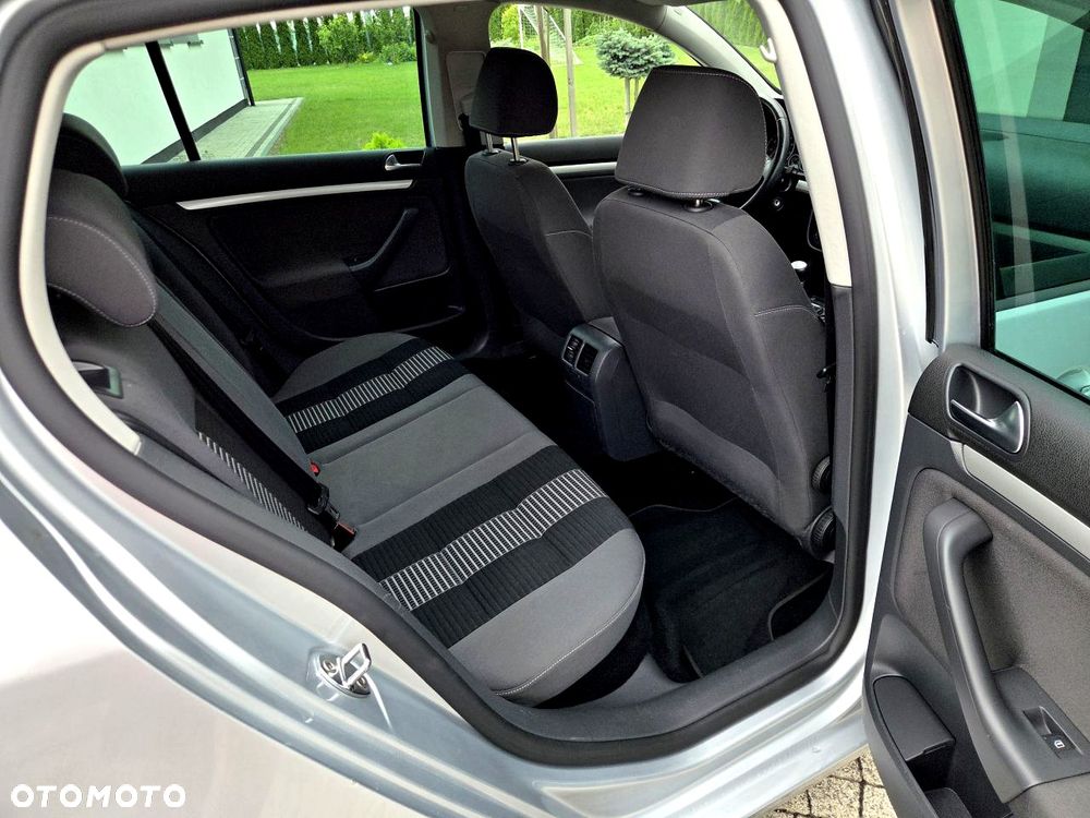 Volkswagen Golf - 21