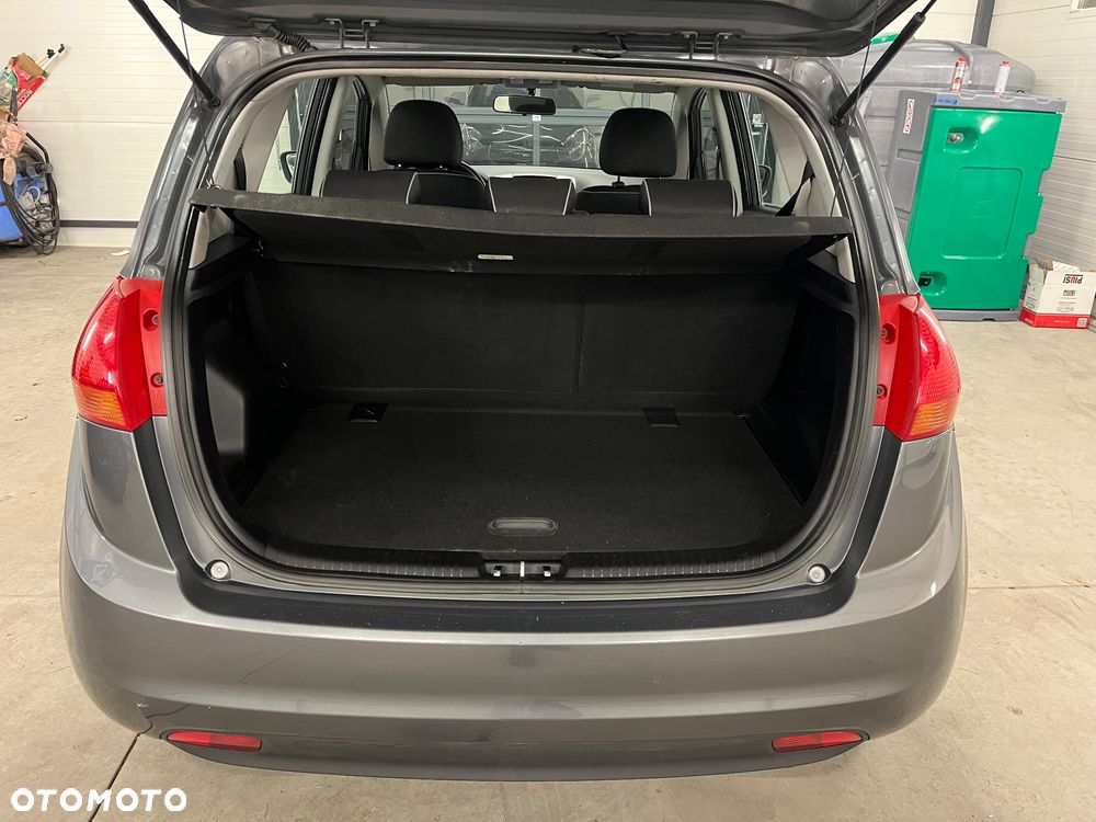 Kia Venga 1.4 CRDi 90 Attract - 16