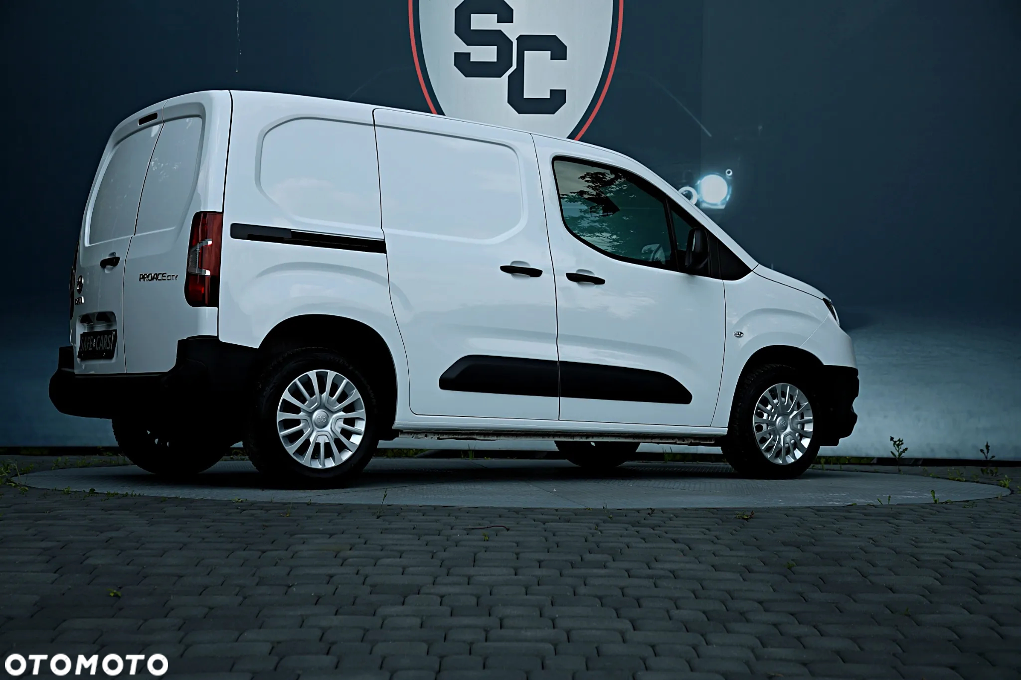 Toyota ProAce - 11