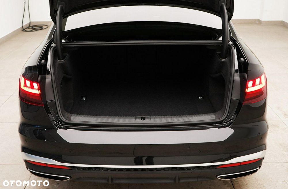 Audi A4 Limousine - 12
