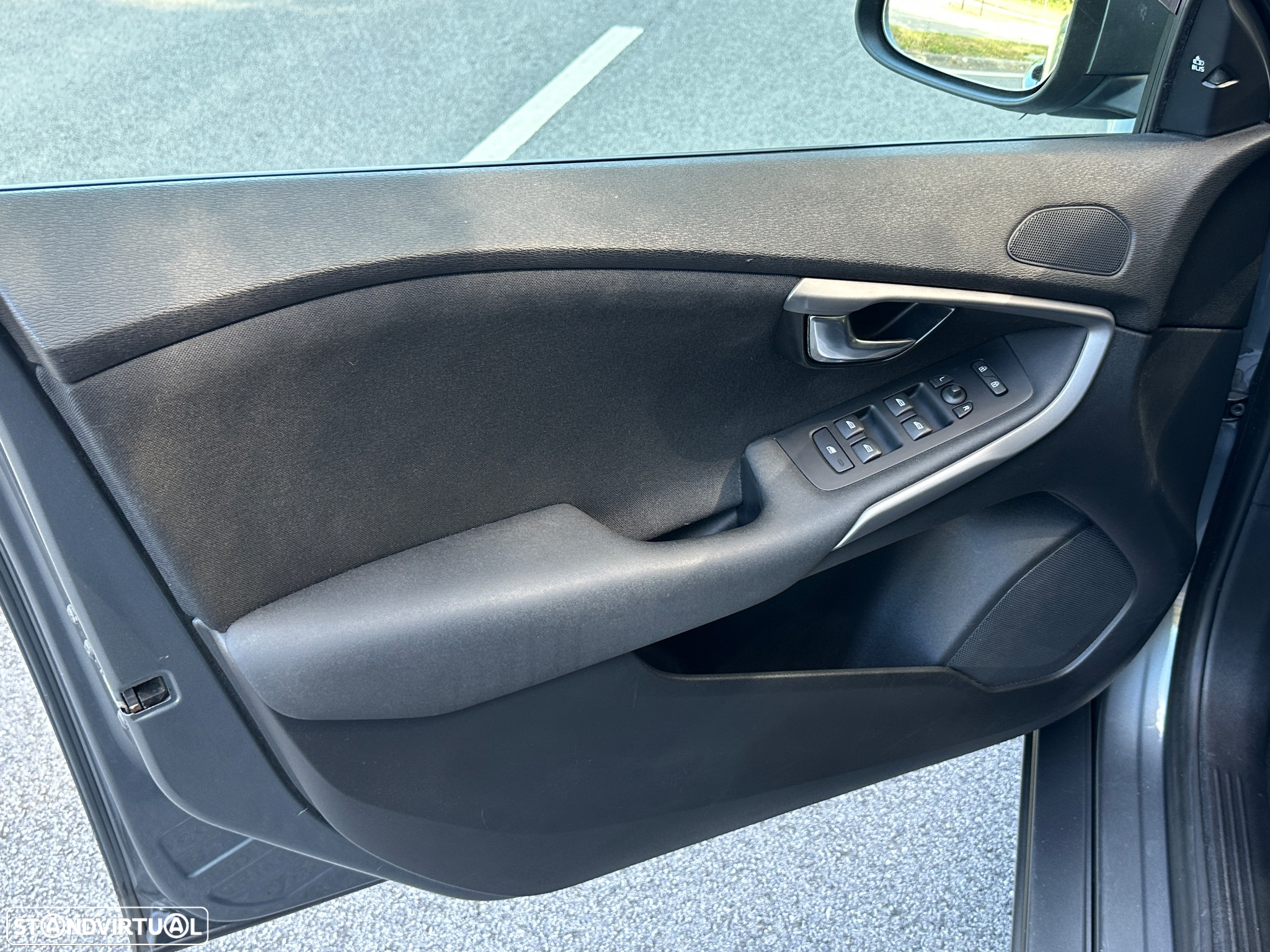 Volvo V40 1.6 D2 Kinetic - 17