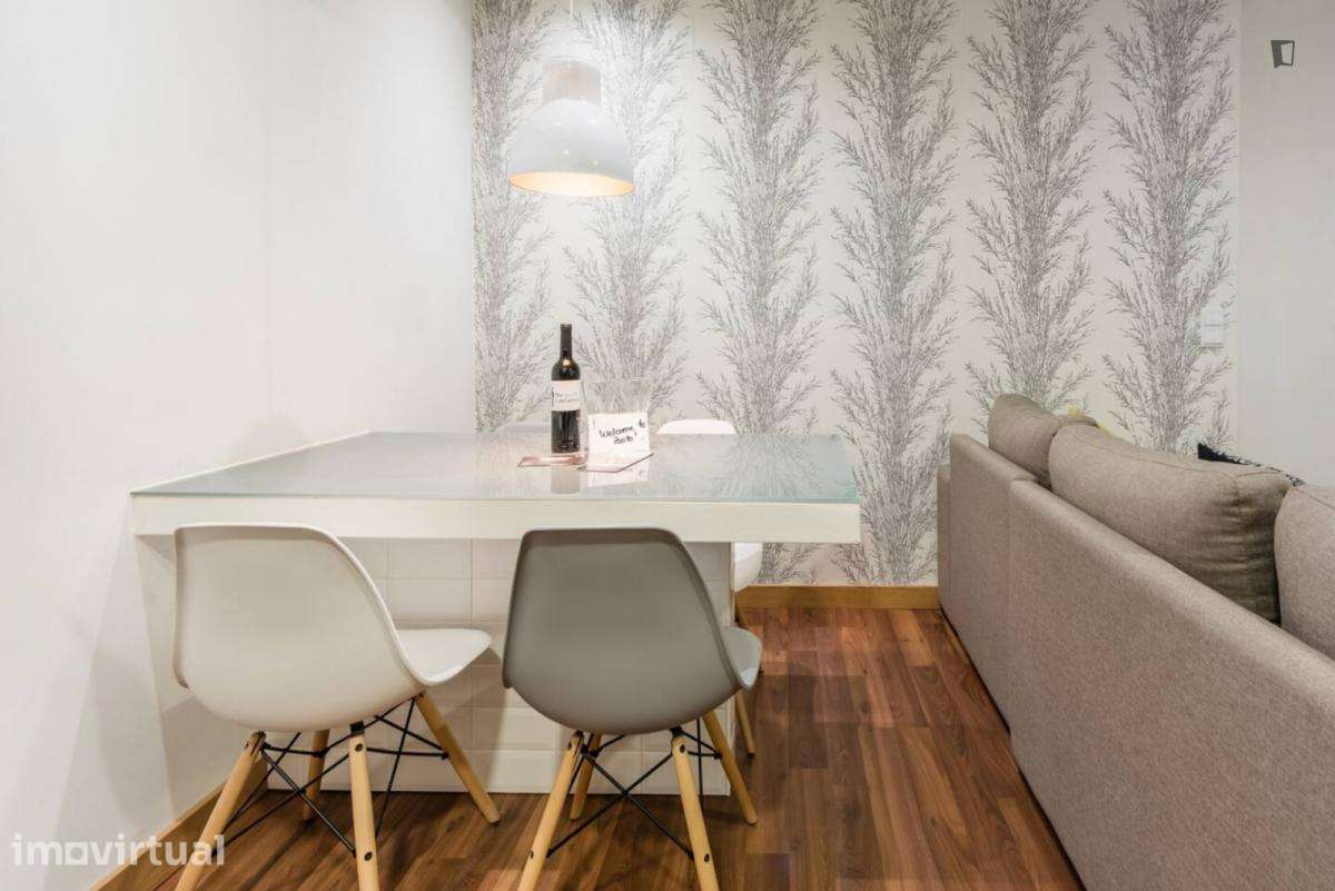 Apartamento com 1 quartos - localizado em Cedofeita Porto - Grande imagem: 4/16