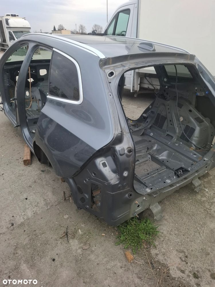 Volvo XC60 II Cała karoseria ćwiartka przod tył szyby komplet kod lakieru 714 - 8