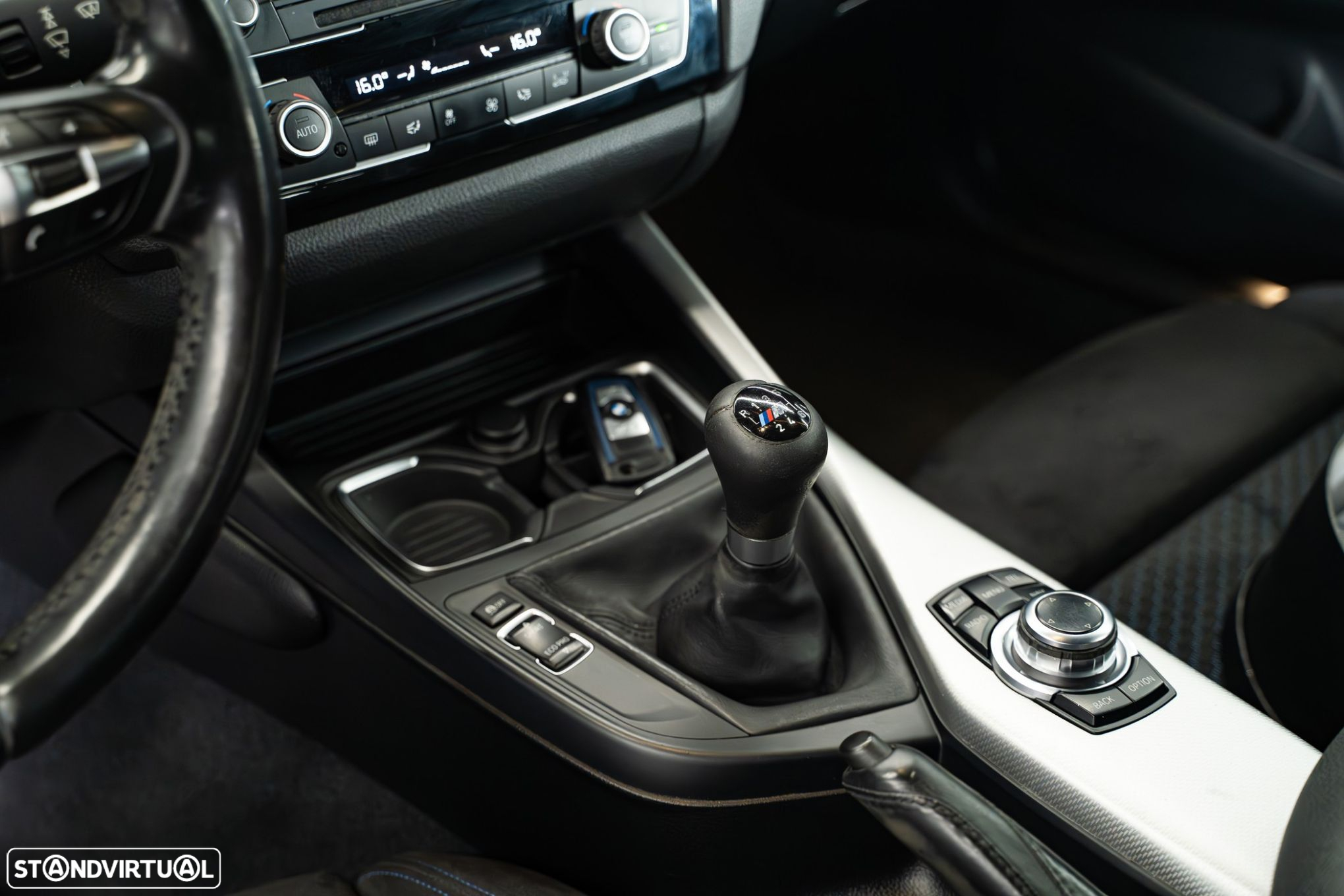 BMW 116 d Pack M - 32