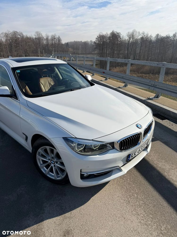 BMW Seria 3 320d Luxury Line - 25