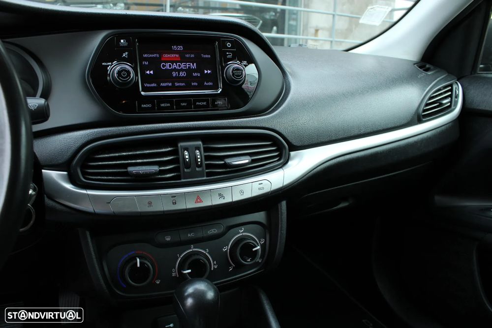 Fiat Tipo Station Wagon 1.6 M-Jet Lounge Tech DCT - 19