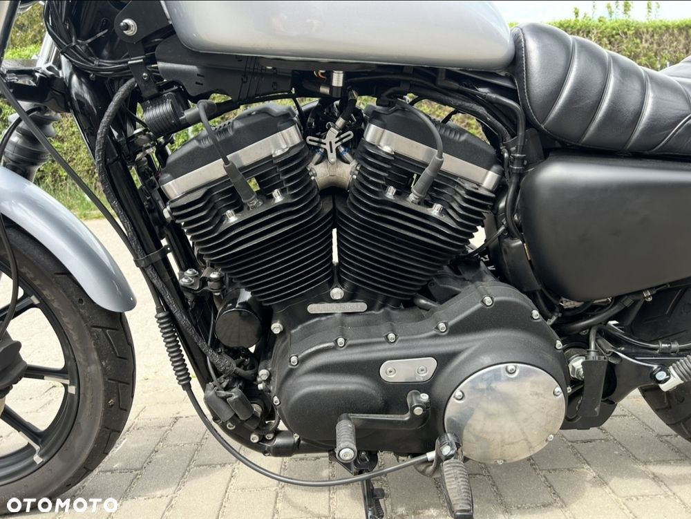 Harley-Davidson Sportster Iron 883 - 9