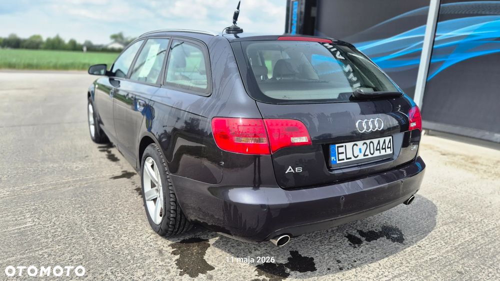 Audi A6 Avant 2.4 - 5