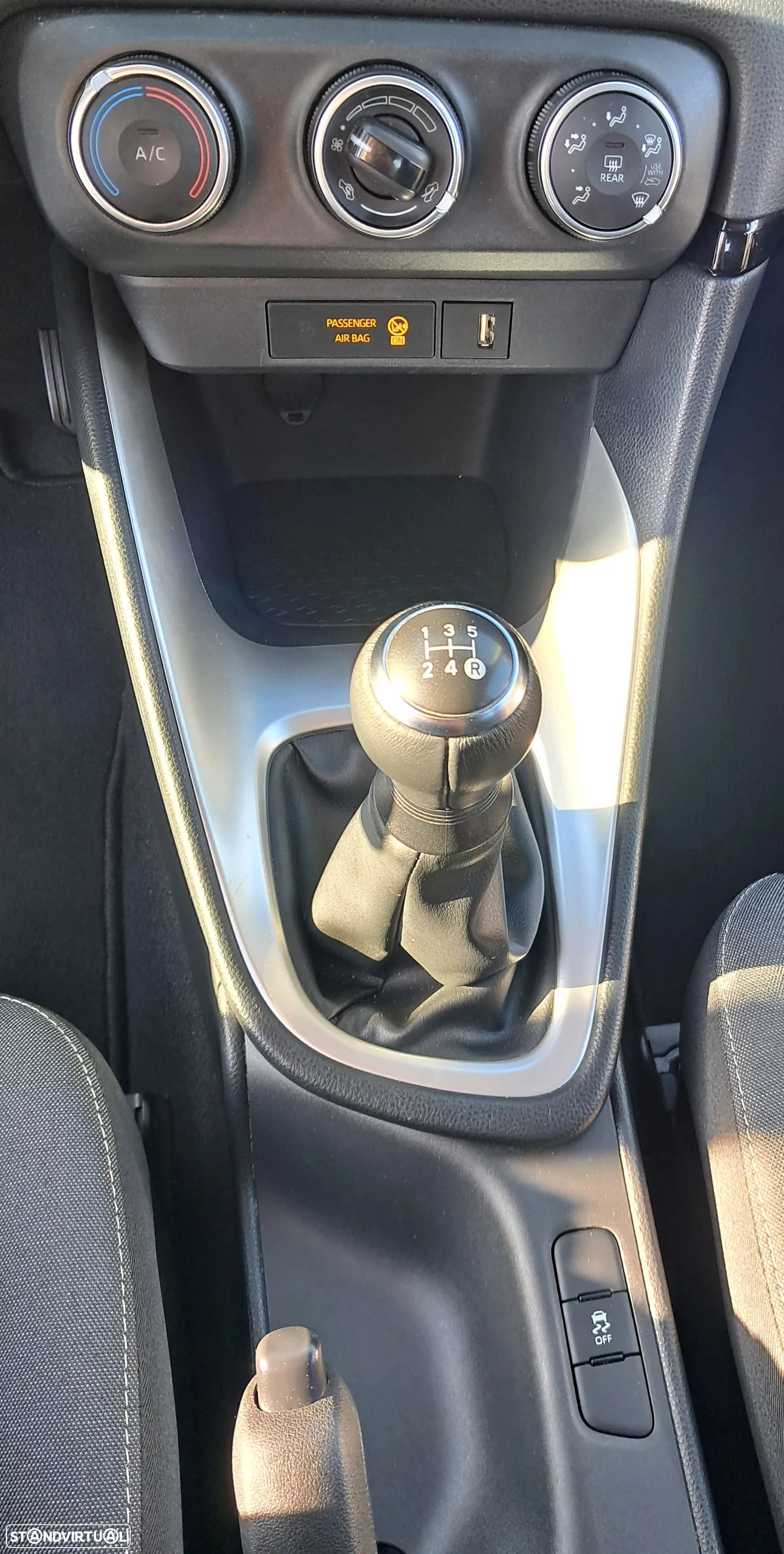 Toyota Yaris 1.0 VVT-i Comfort Plus - 8