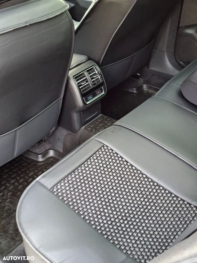 Volkswagen Passat 2.0 TDI DSG (BlueMotion Technology) Comfortline - 12