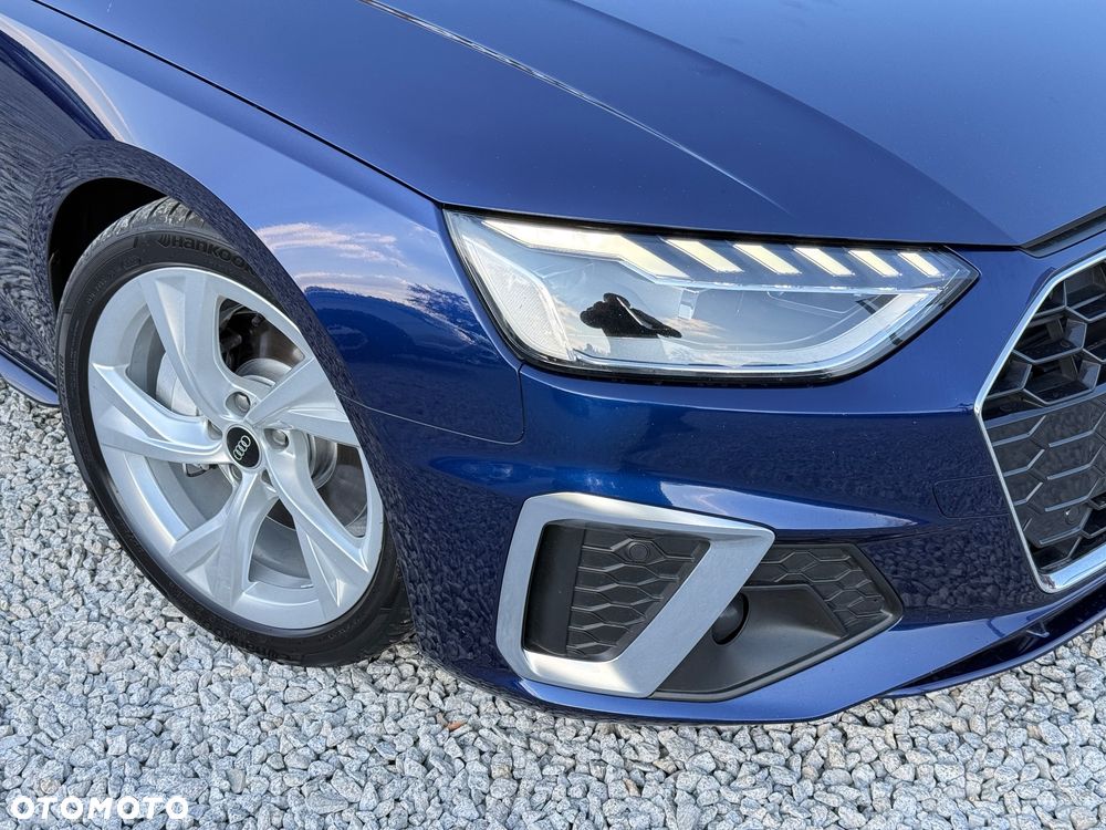 Audi A4 Avant 40 TFSI S tronic S line - 32