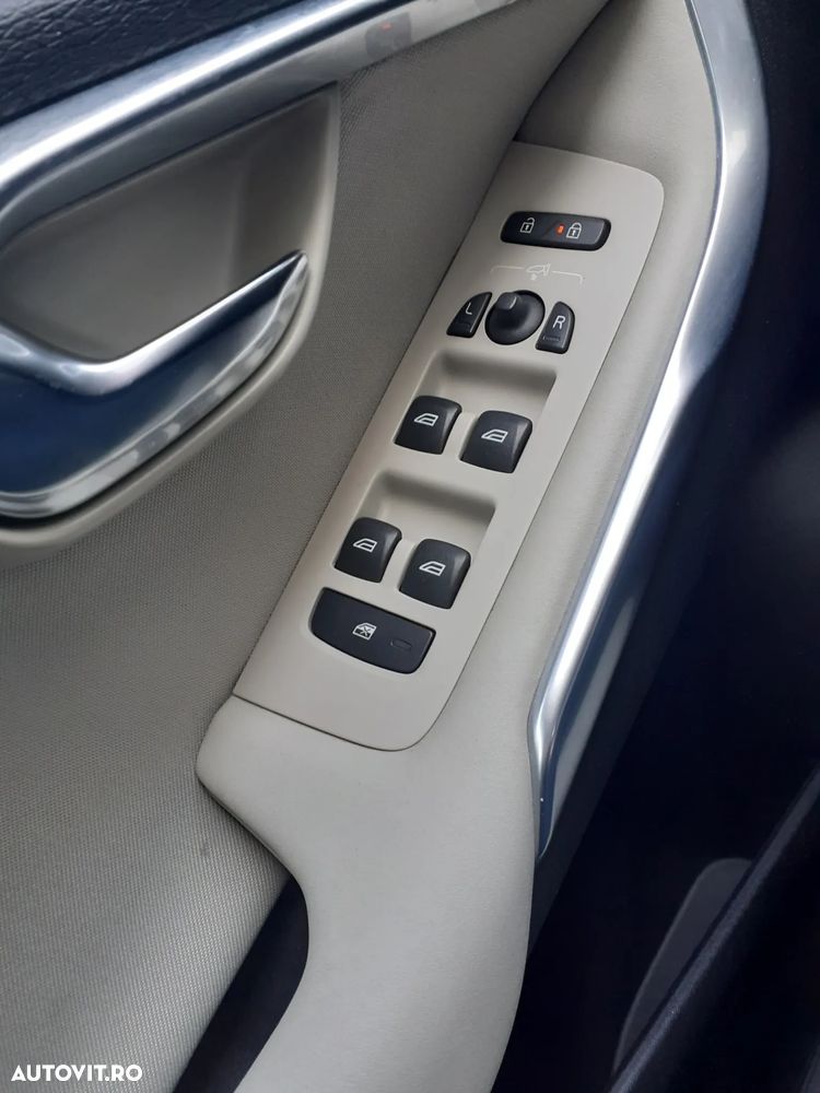 Volvo V40 D2 ECO Momentum - 4