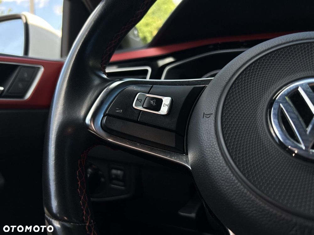 Volkswagen Polo 2.0 TSI GTI - 23
