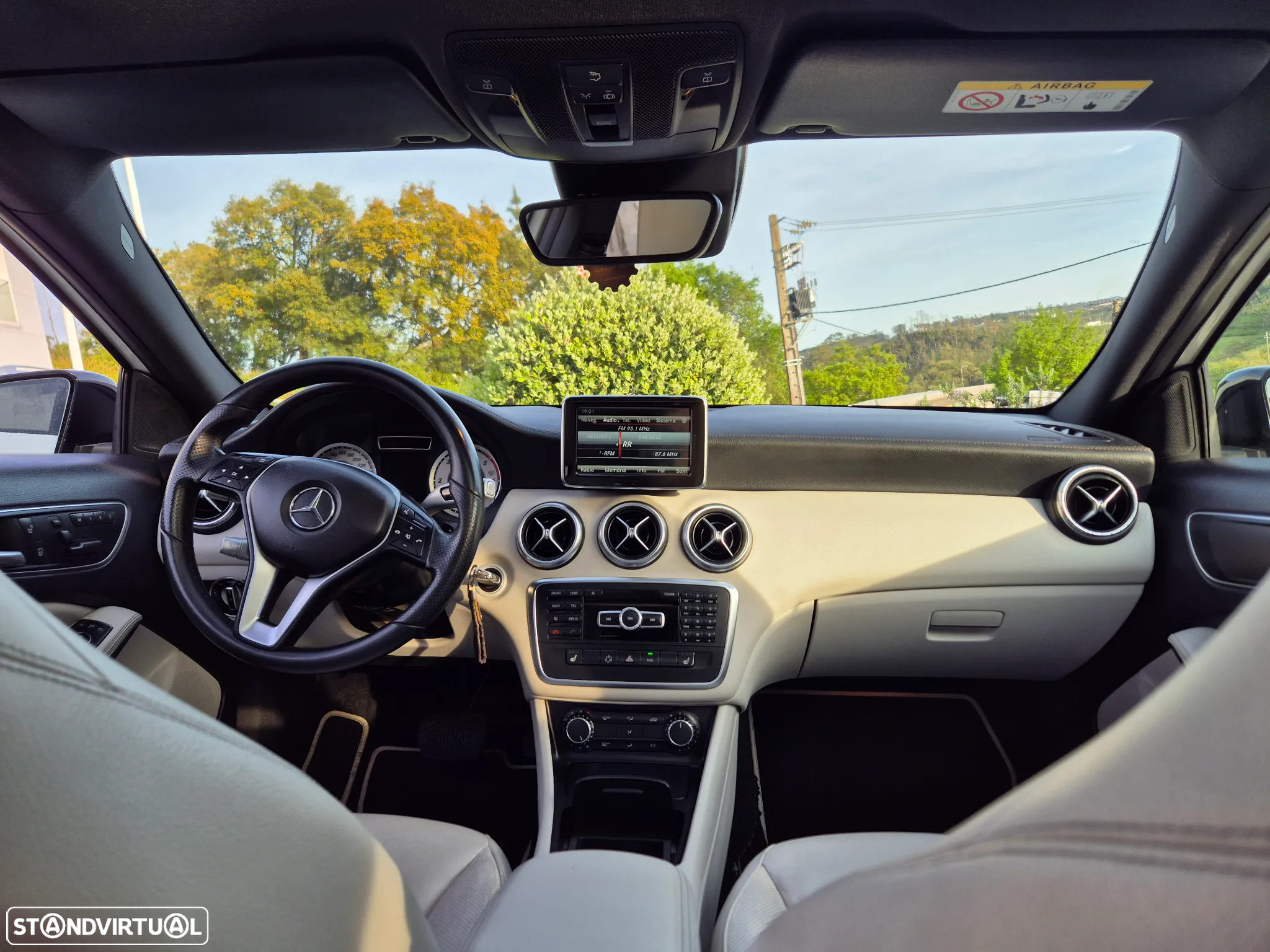 Mercedes-Benz A 220 CDI 4Matic 7G-DCT AMG Line - 10