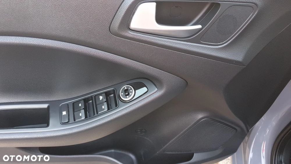 Hyundai i20 1.2 Intro Edition - 34