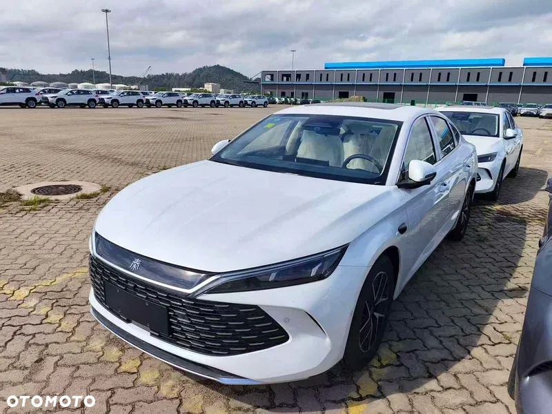 BYD Qin - 1