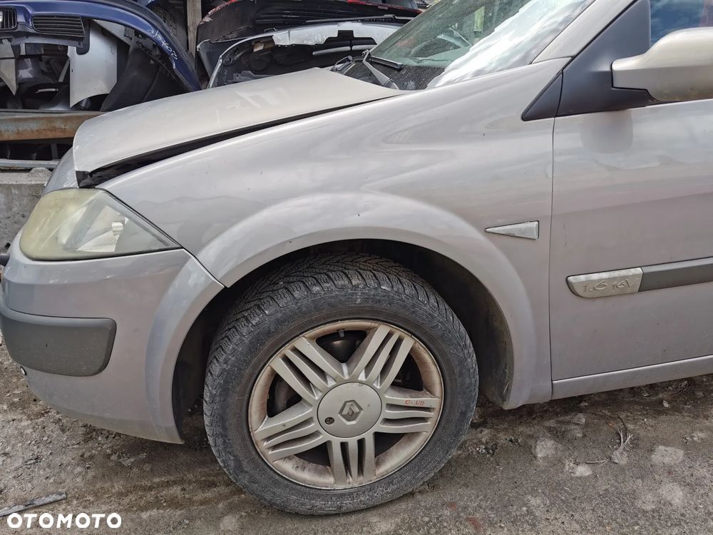 Drzwi przód prawy Renault Megane II 2003r MV632 - 6