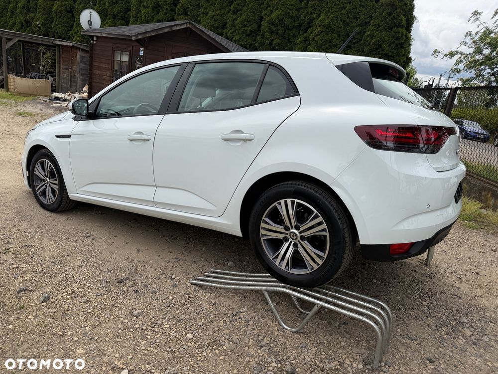Renault Megane 1.3 TCe Evolution - 9
