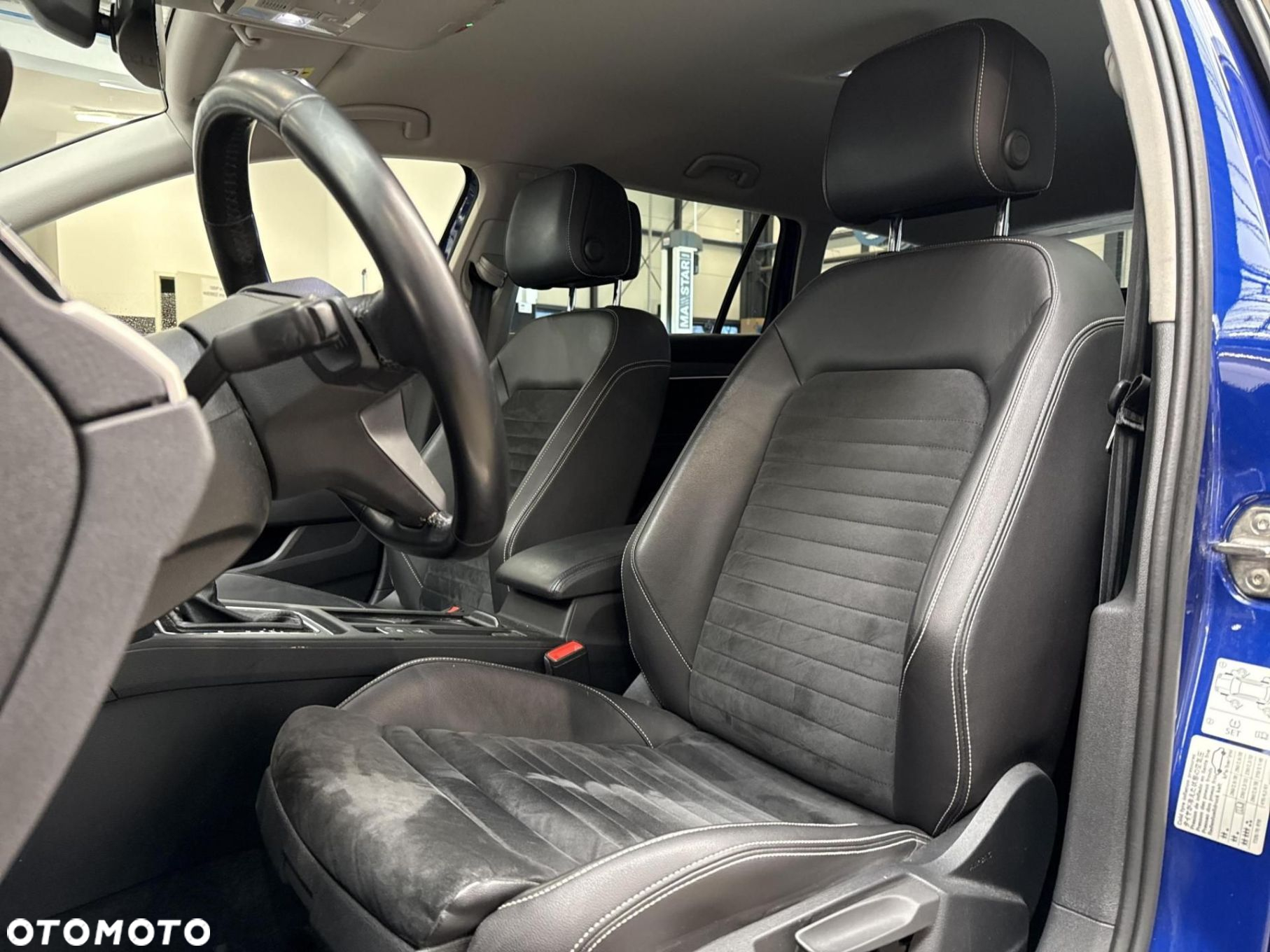 Volkswagen Passat - 11