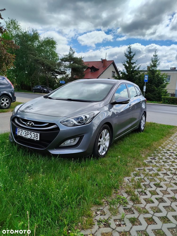 Hyundai i30 blue 1.6 CRDi Classic - 1