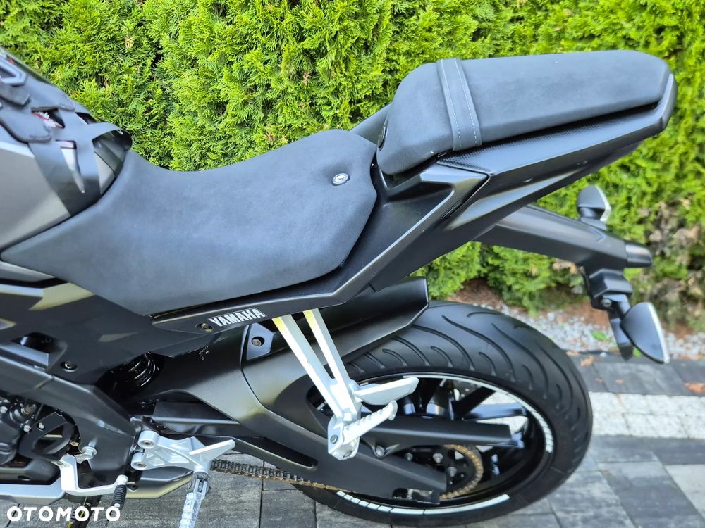 Yamaha MT - 24