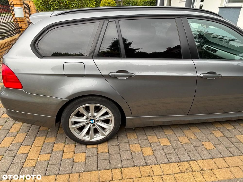 BMW Seria 3 318i - 8