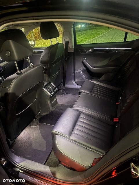 Skoda Superb 2.0 TDI SCR 4x4 L&K DSG - 12