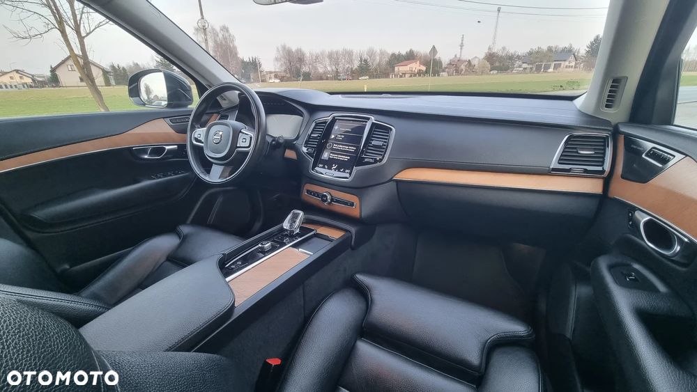 Volvo XC 90 - 12