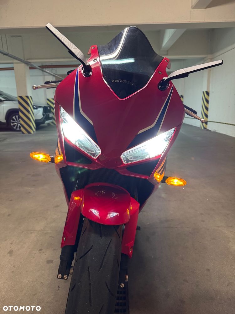 Honda CBR - 12