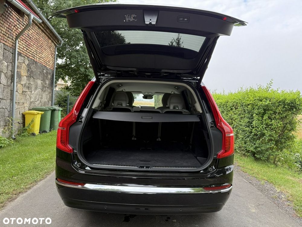 Volvo XC 90 T8 AWD Plug-In Hybrid Core 7os - 18
