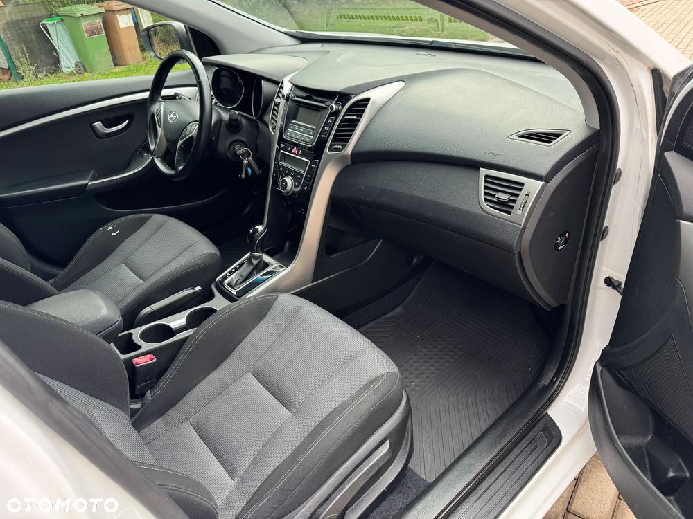 Hyundai i30 1.6 Premium - 8