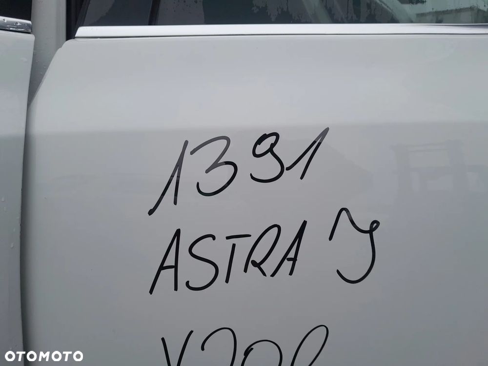 OPEL ASTRA J DRZWI LEWE TYLNE LEWY TYŁ KOMBI KOLOR: Y40R - 2