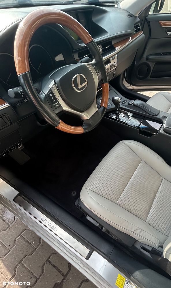 Lexus ES - 23