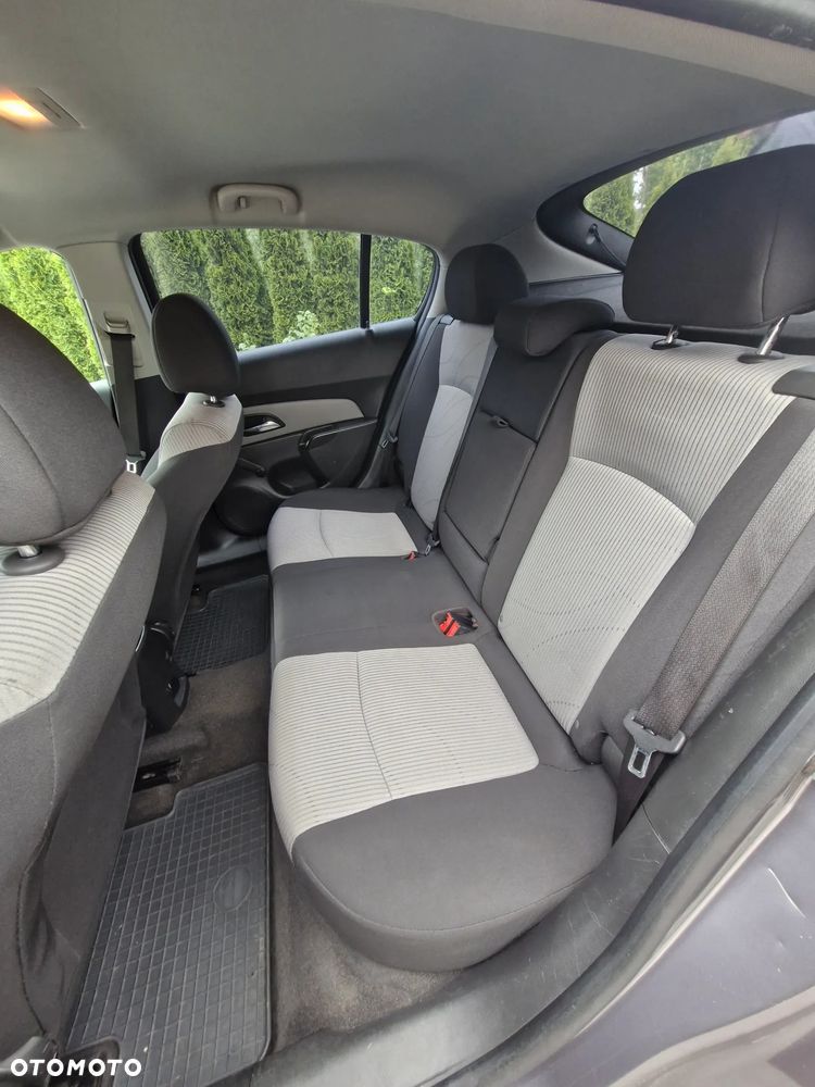 Chevrolet Cruze 1.6 LT+ - 15