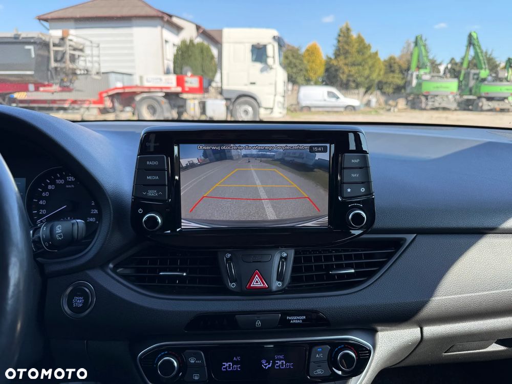 Hyundai i30 1.6 CRDI DCT Intro - 17