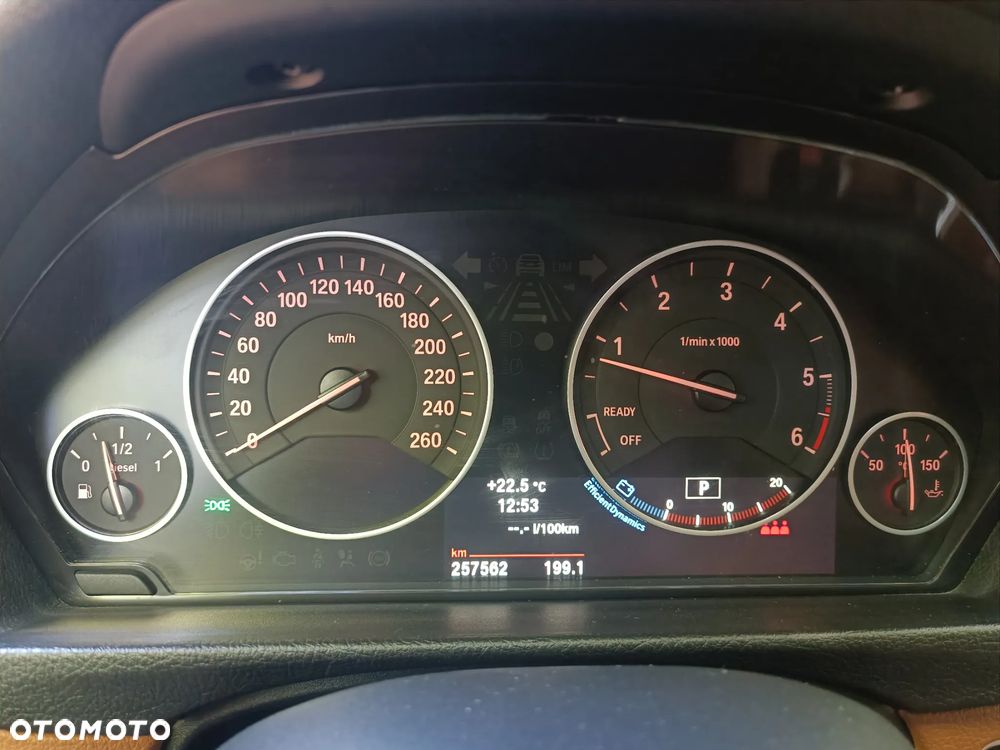 BMW Seria 3 320d xDrive Luxury Line - 16
