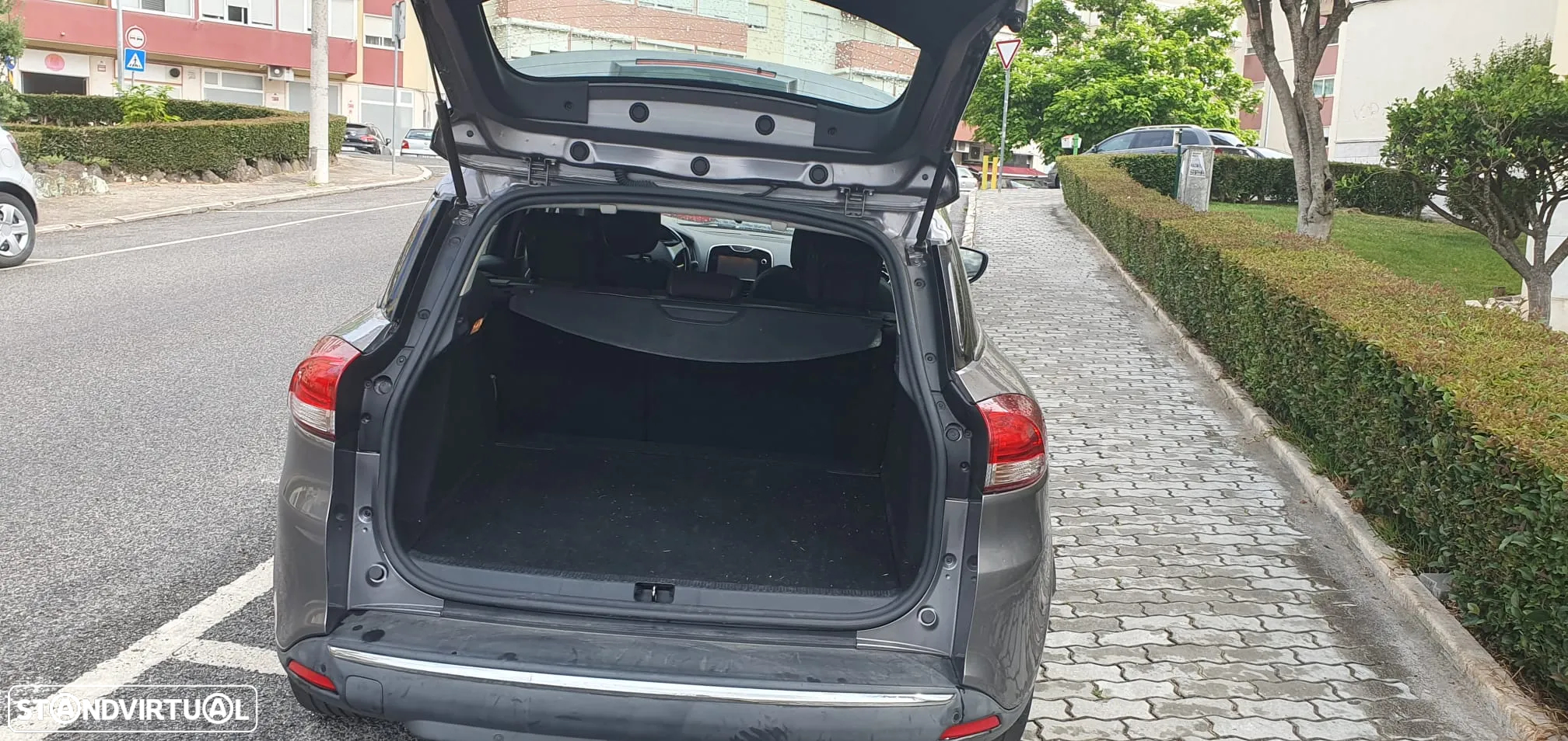 Renault Clio Sport Tourer 1.5 dCi GT Line EDC - 9