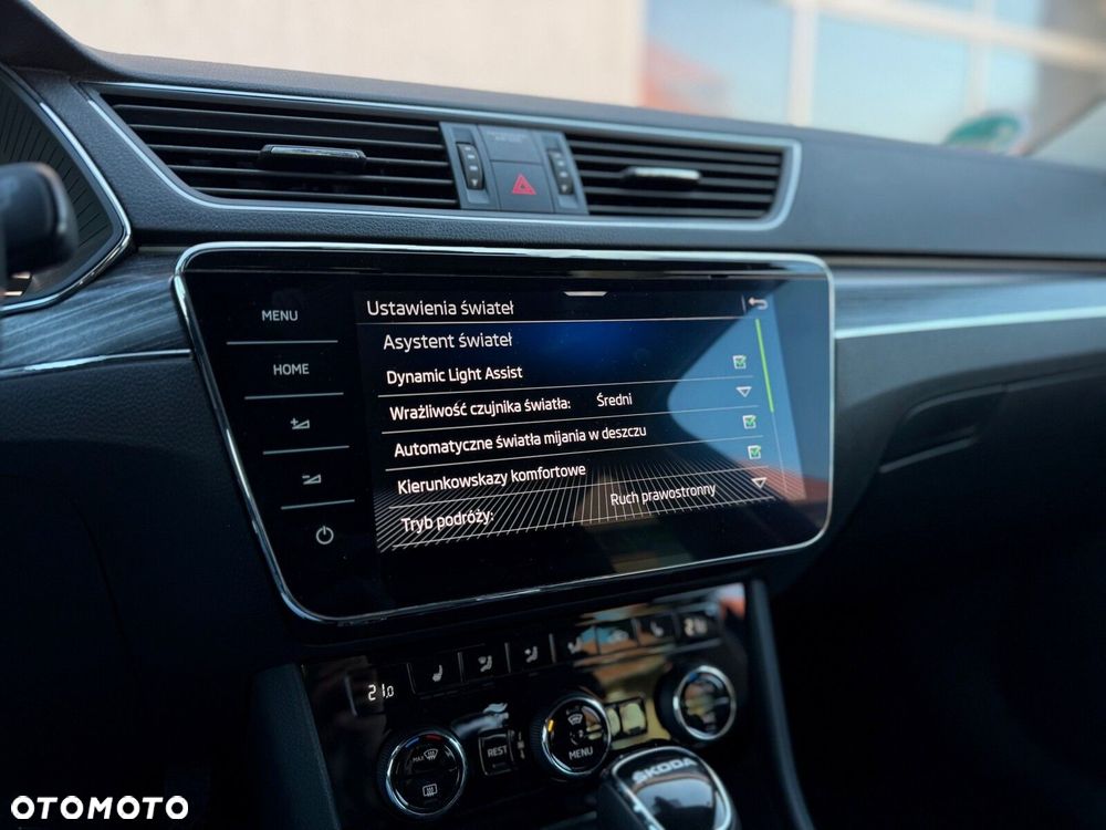 Skoda Superb 2.0 TDI SCR Style DSG - 20