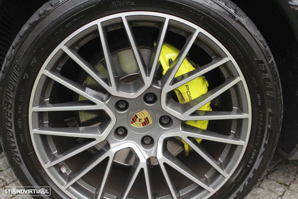 Porsche Cayenne E-Hybrid - 12