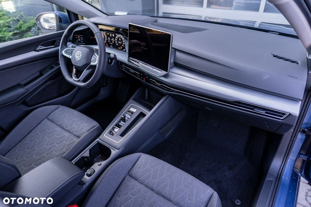 Volkswagen Golf - 22