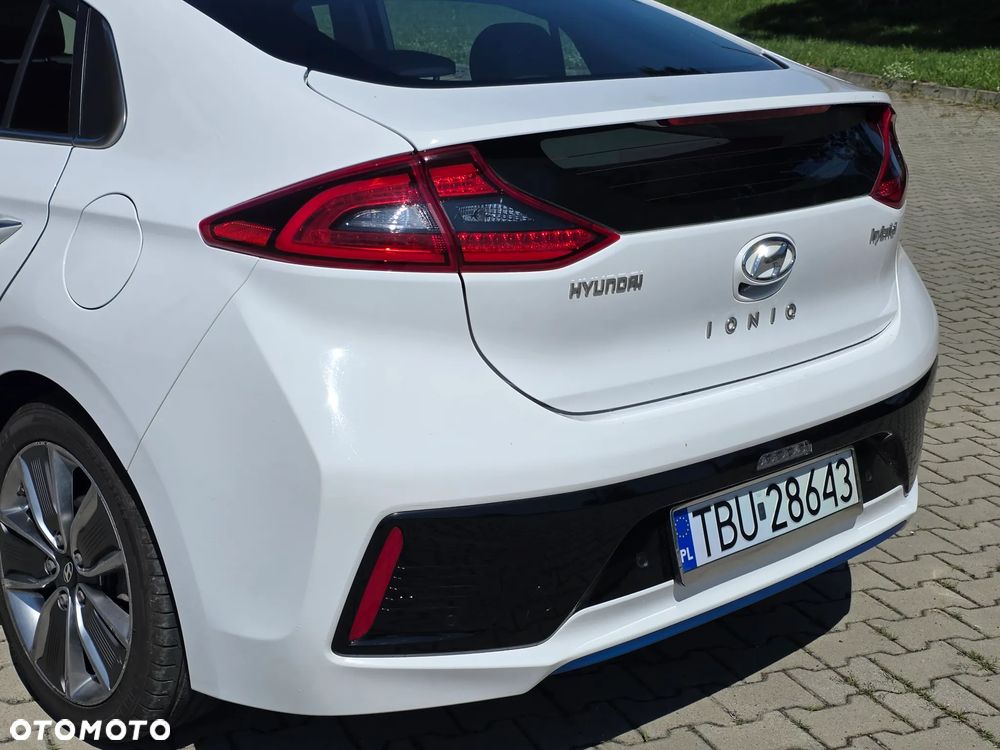 Hyundai IONIQ Hybrid Business - 9