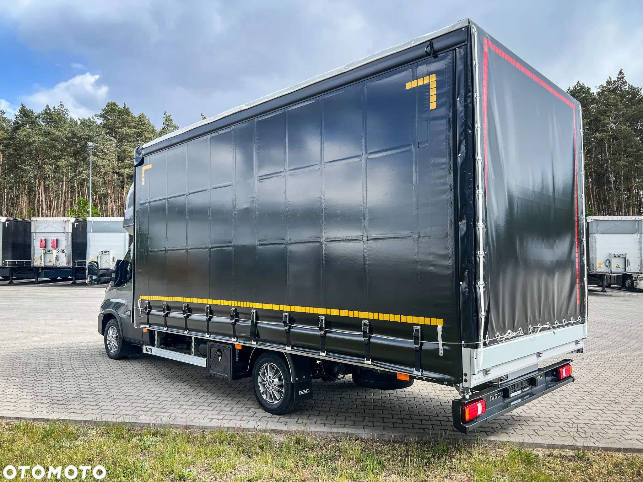 Iveco Daily, PLANDEKA ,Sypialnia , 35S, 3.0L - 5,1m - 10